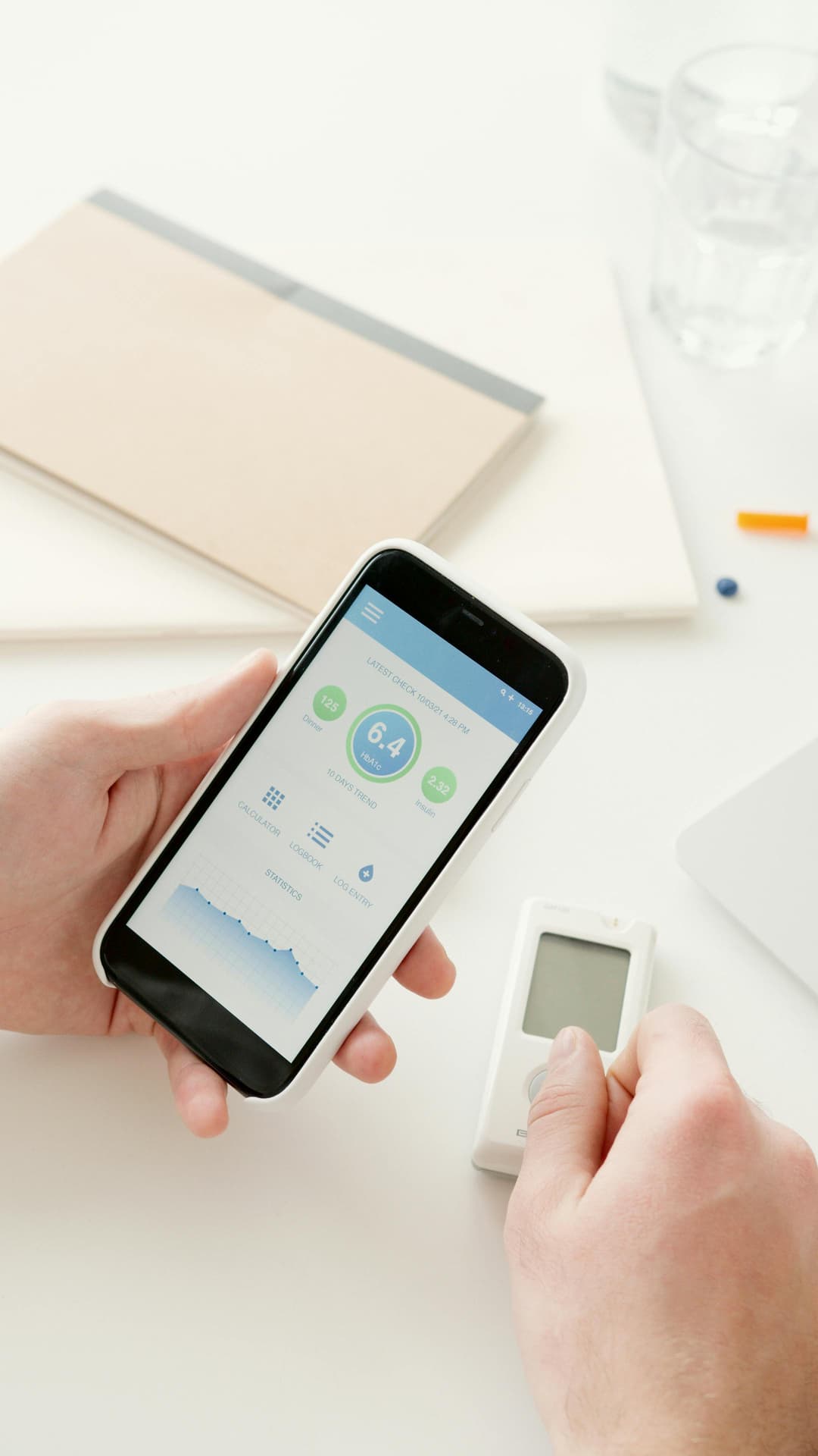 Health monitoring mobile app displaying patient vitals